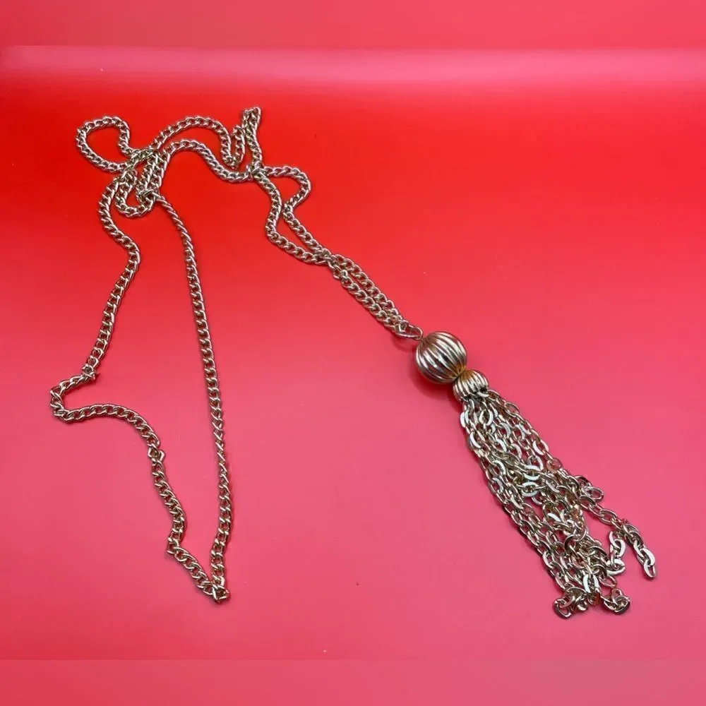 🔥❤️🔥 32” Vintage Polished Gold Tone Chain Tassel Pendant & Chain Necklac…